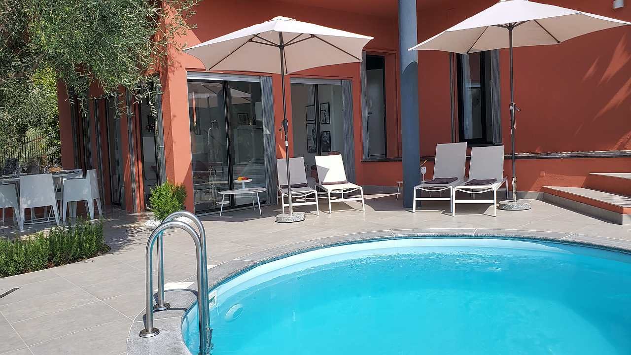 Ferienhaus in Ligurien mit Pool: Villa Rossini, Blick auf den Pool
