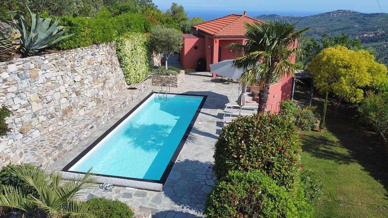Ferienhaus in Ligurien mit Pool: Casa Rossa Pool mit Aussicht